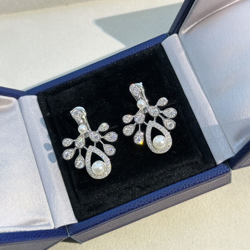 CHAUMET